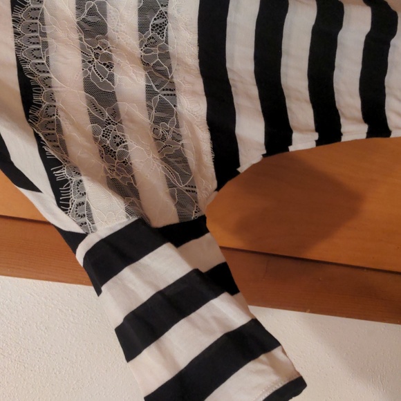 Just a Rumor tshirt elbow black/white - Picture 4 of 5